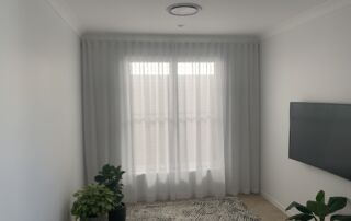 FKR GROUP SURF CURTAINS () FKR GROUP SURF CURTAINS ()